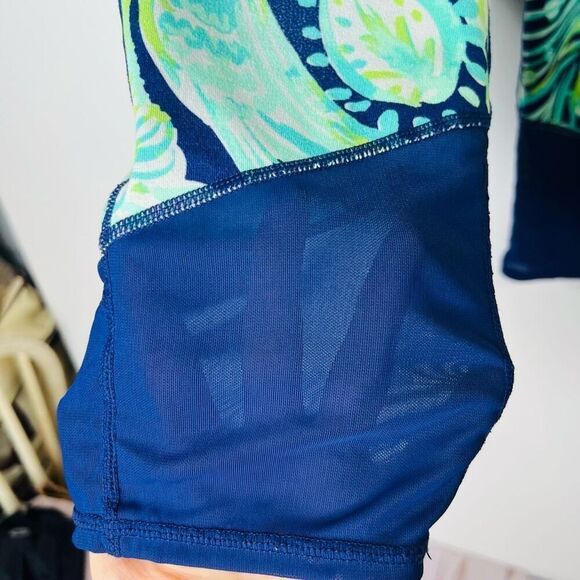 Lilly Pulitzer Blue Green Tropical Mesh Insert Workout Pants - Picture 4 of 13